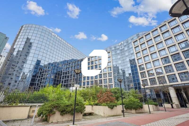 Office in Courbevoie to rent - Building Photo - Image 1 of 14