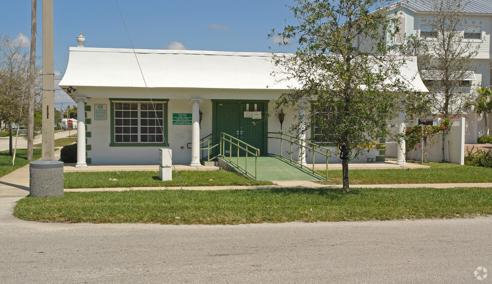 401 NE 1st St, Pompano Beach, FL for sale - Building Photo - Image 2 of 2