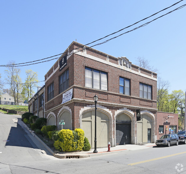 111-113 Glen St, Glen Cove, NY for sale - Primary Photo - Image 1 of 1