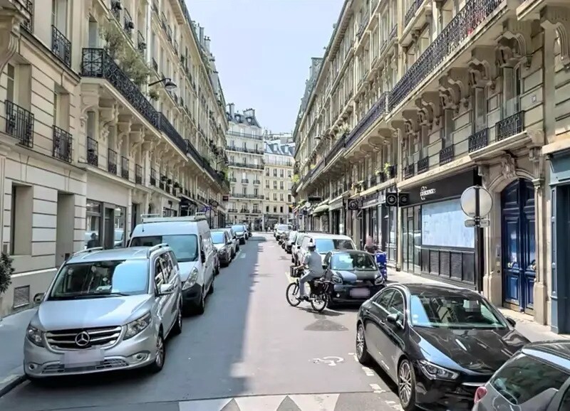 Retail in Paris to rent Building Photo- Image 1 of 4