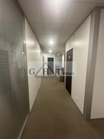 Office in Rosny-sous-Bois for sale - Interior Photo - Image 2 of 9