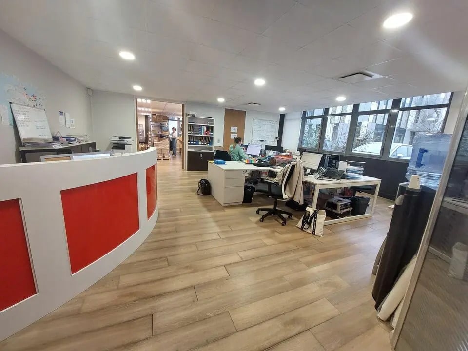 Vente Bureaux 173 m² - Photo 1