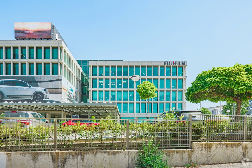 Calle de Anabel Segura, 16, Alcobendas, Madrid to rent - Building Photo - Image 2 of 19