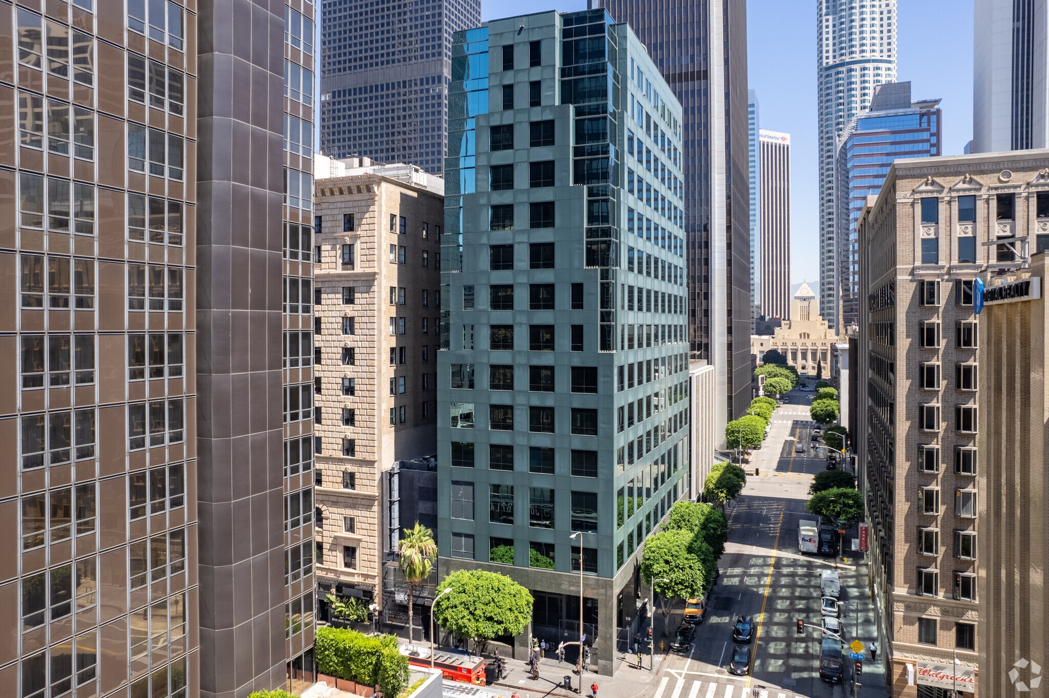 701 W 7th St, Los Angeles, CA to rent Primary Photo- Image 1 of 65