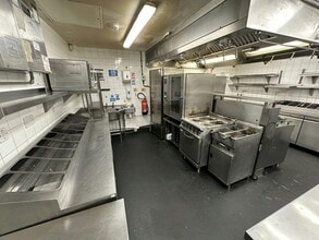 6 Waterfront, Brighton to rent Interior Photo- Image 2 of 3