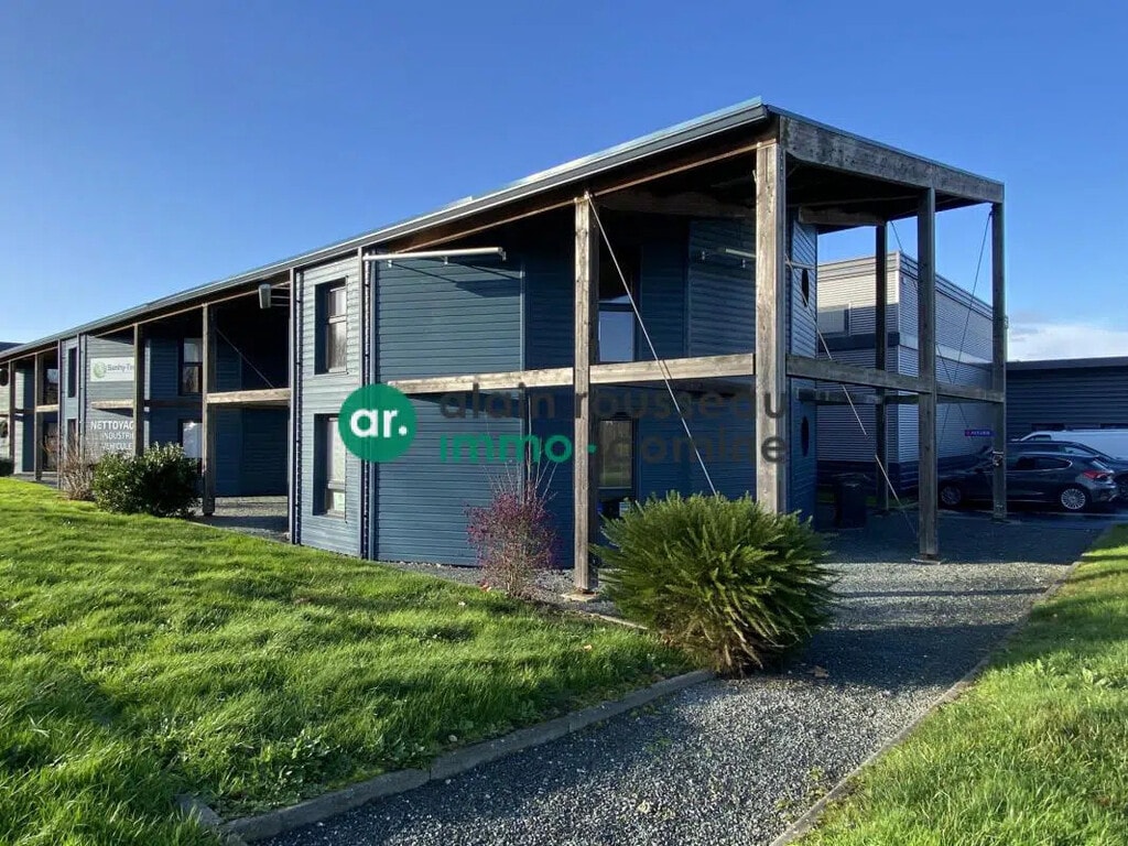 Location Bureaux 73 m² - Photo 1