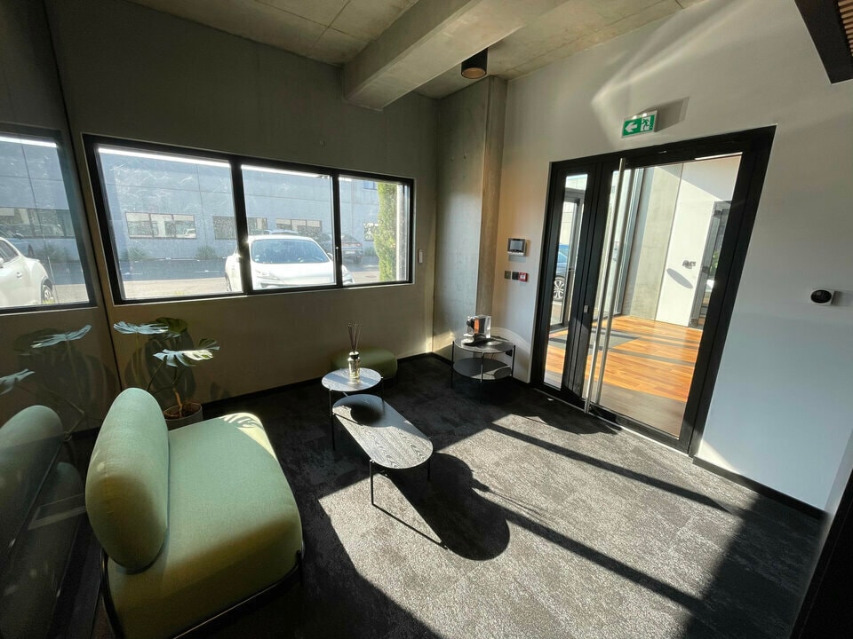 Office in Rillieux-la-Pape to rent Interior Photo- Image 1 of 8