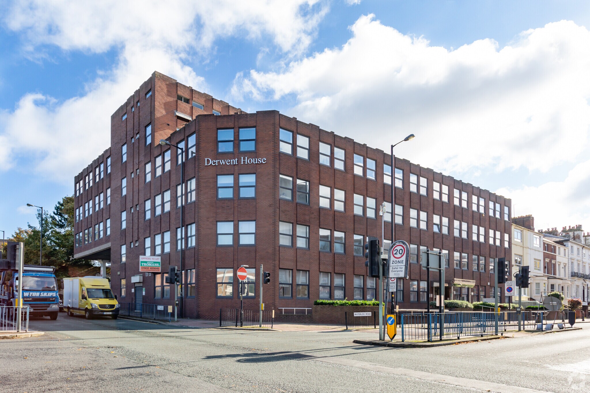 42-46 Waterloo Rd, Wolverhampton to rent Primary Photo- Image 1 of 4