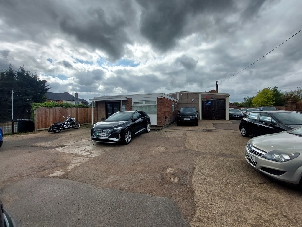 1 Church Rd, Wilstead to rent Building Photo- Image 1 of 2