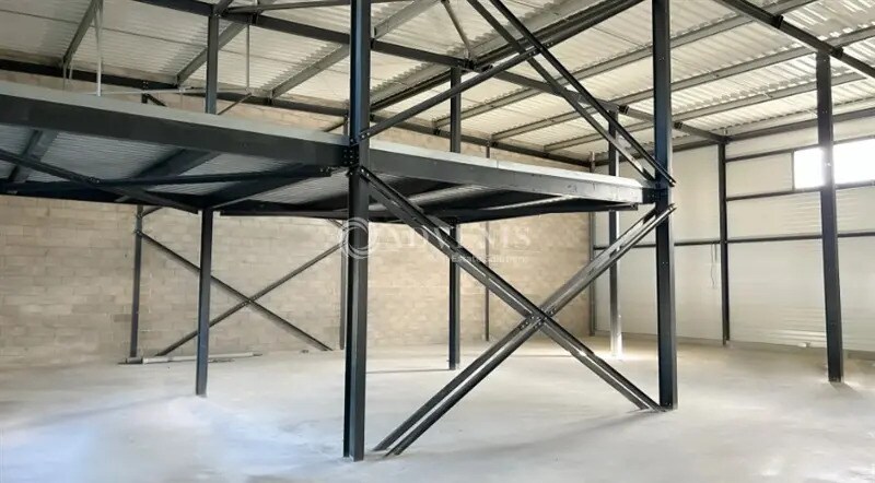 Vente Local d'activités 231 m² - Photo 1