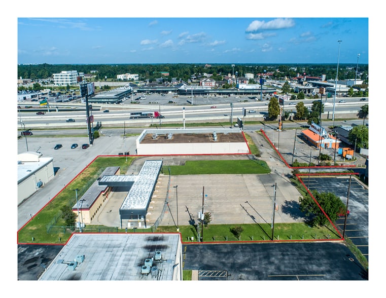 123 W Main St, Humble, TX to rent - Building Photo - Image 1 of 4