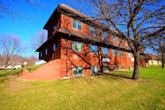 1812 24th Ave W, Spencer, IA for sale Primary Photo- Image 1 of 4