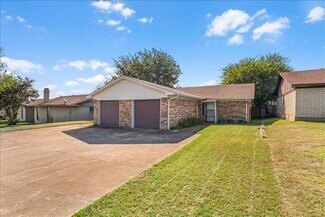 More details for 6817-6819 W Cleburne Rd, Fort Worth, TX - Specialist for Sale