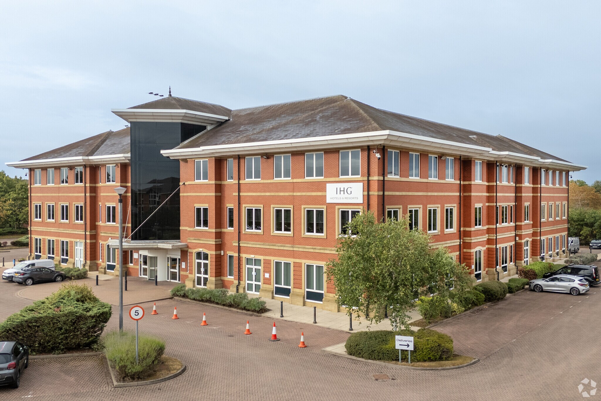 First Ave, Burton On Trent for sale Primary Photo- Image 1 of 1