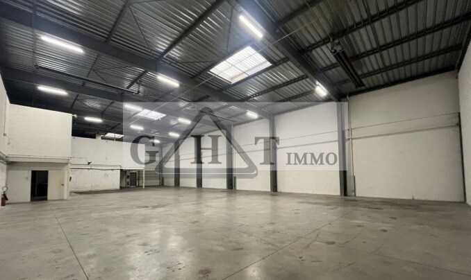 Industrial in Massy to rent - Building Photo - Image 2 of 5