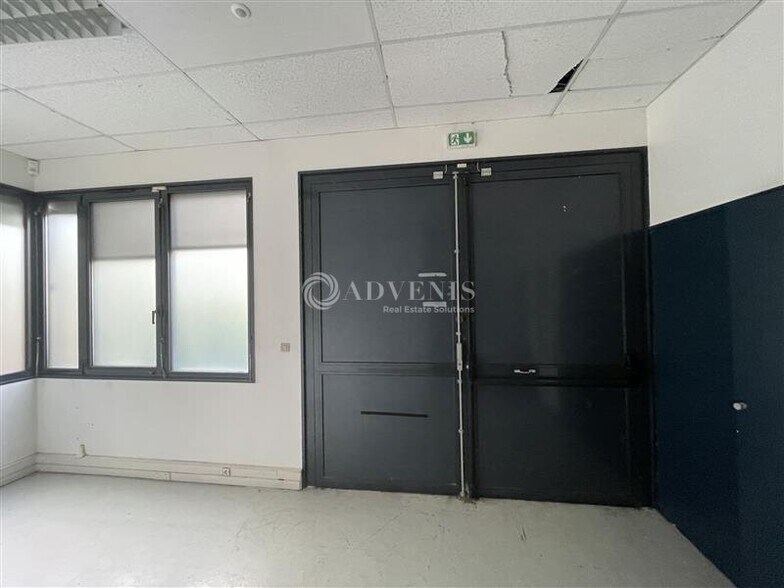 Office in Créteil to rent - Interior Photo - Image 3 of 16