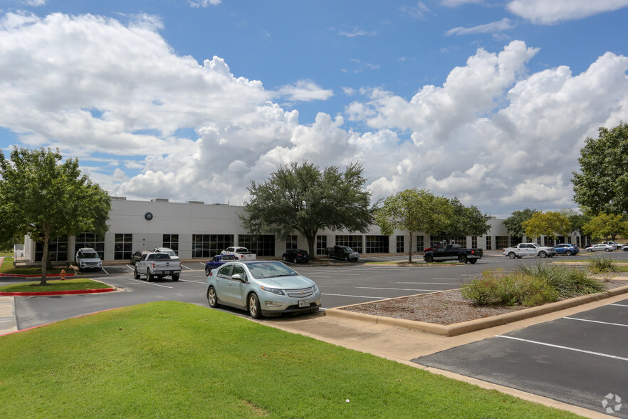 7901 E Riverside Dr, Austin, TX for rent - Building Photo - Image 1 of 5