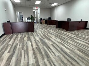 10114 Bissonnet St, Houston, TX to rent Interior Photo- Image 2 of 3