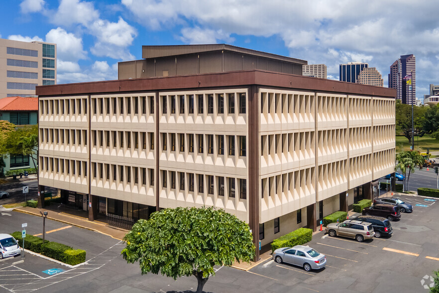 600 Kapiolani Blvd, Honolulu, HI for rent - Building Photo - Image 1 of 7