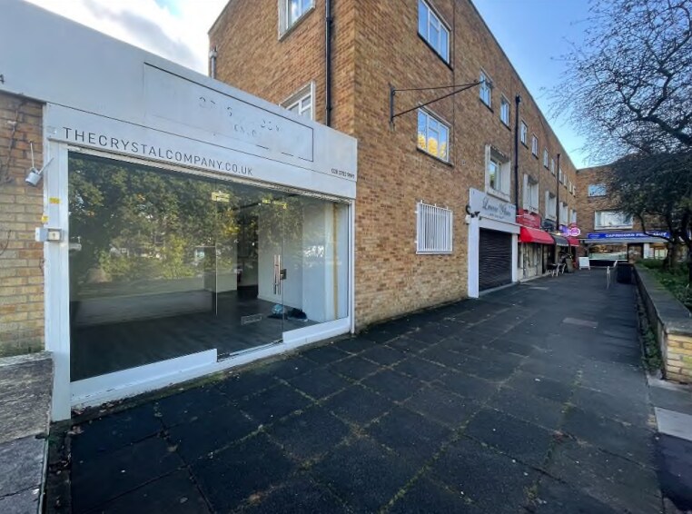 4 Enfield Rd, Enfield for sale Building Photo- Image 1 of 1