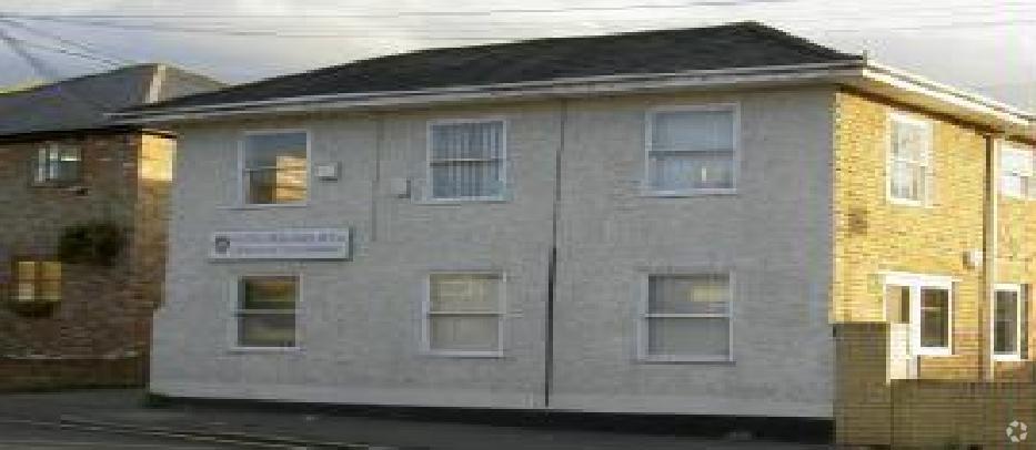 7 Gore Rd, Burnham for sale Primary Photo- Image 1 of 1