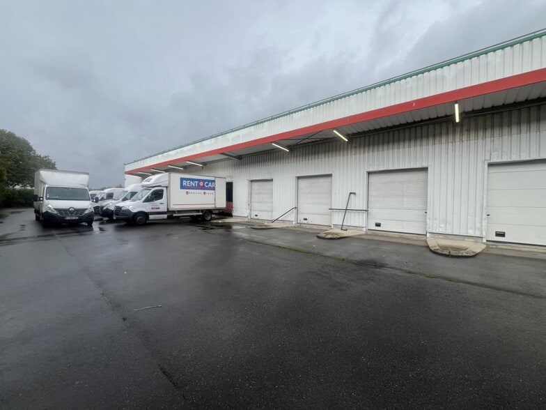 Industrial in Mitry-Mory to rent - Building Photo - Image 3 of 14