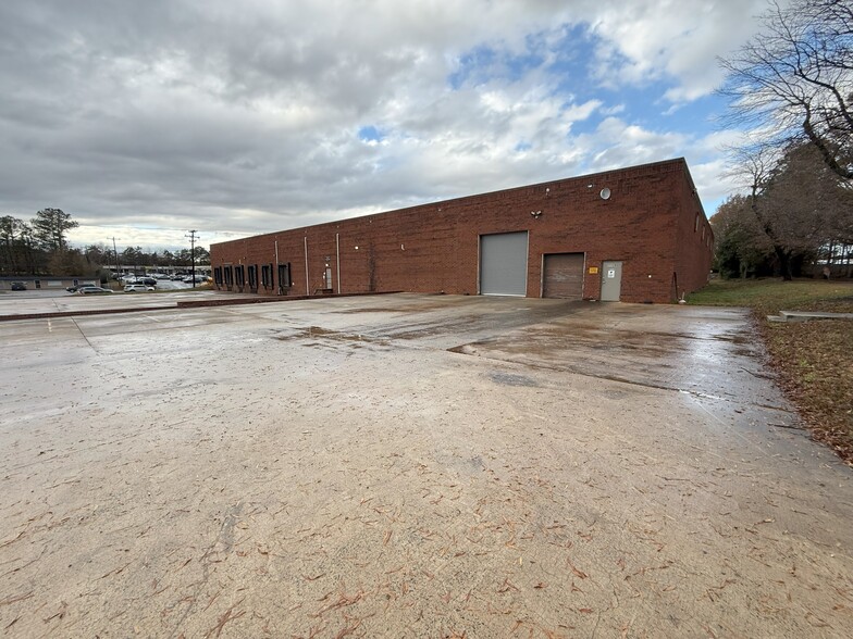 11129 Monroe Rd, Matthews, NC for rent - Building Photo - Image 3 of 12