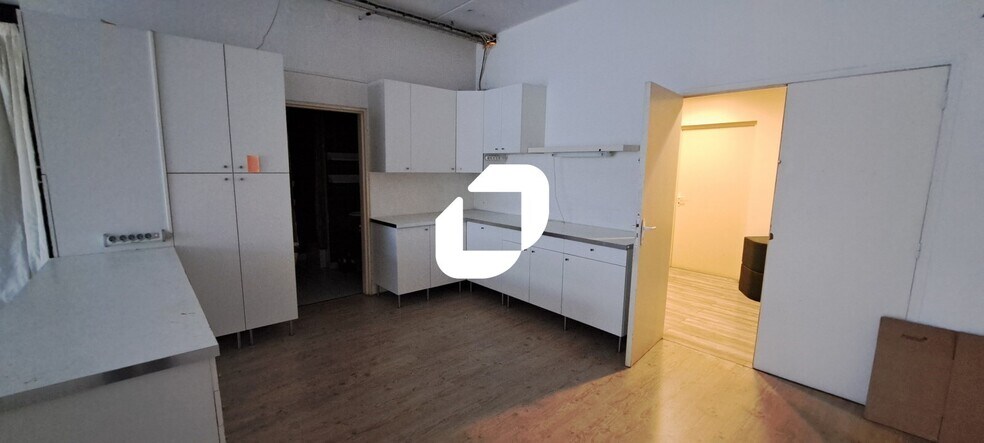 Office in Montreuil for sale - Interior Photo - Image 3 of 4