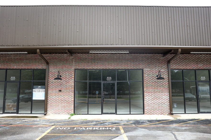 602 W Bankhead St, New Albany, MS for rent - Building Photo - Image 1 of 14