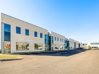 More details for 8740-8754 Boul Pie IX, Montréal, QC - Light Industrial for Rent