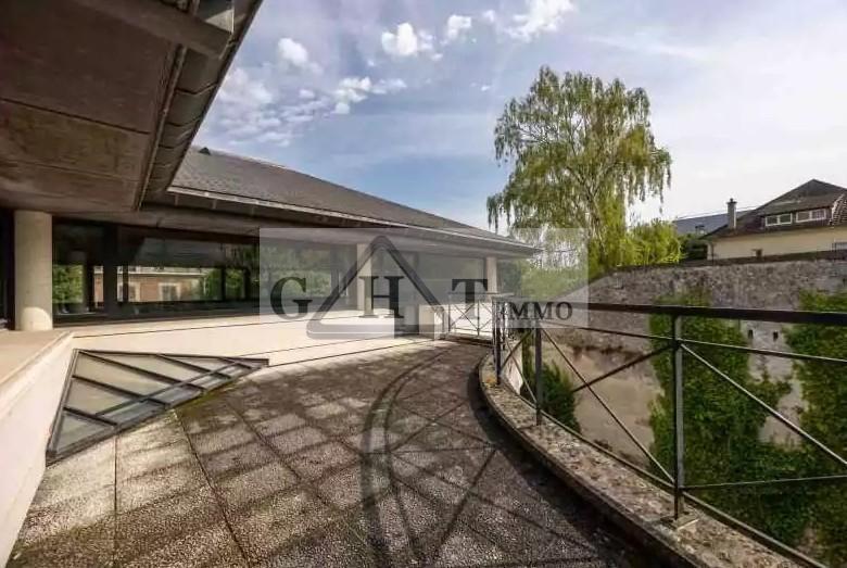 Light Industrial in Lagny-sur-Marne to rent Building Photo- Image 1 of 2