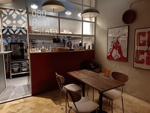 Retail in Barcelona, Barcelona to rent Interior Photo- Image 2 of 6