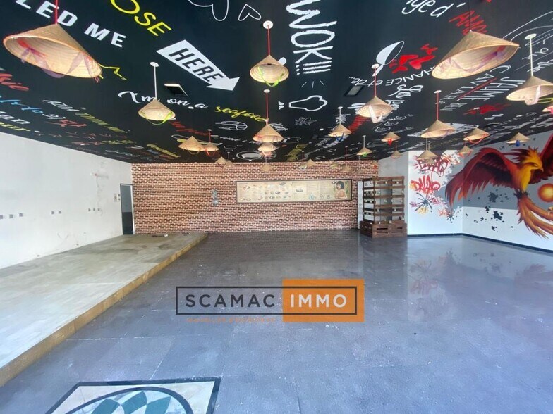 Retail in Marseille to rent - Interior Photo - Image 3 of 5