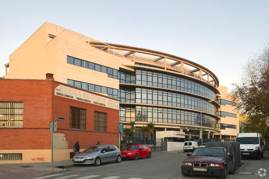 Office in Madrid, Madrid for sale - Primary Photo - Image 1 of 3