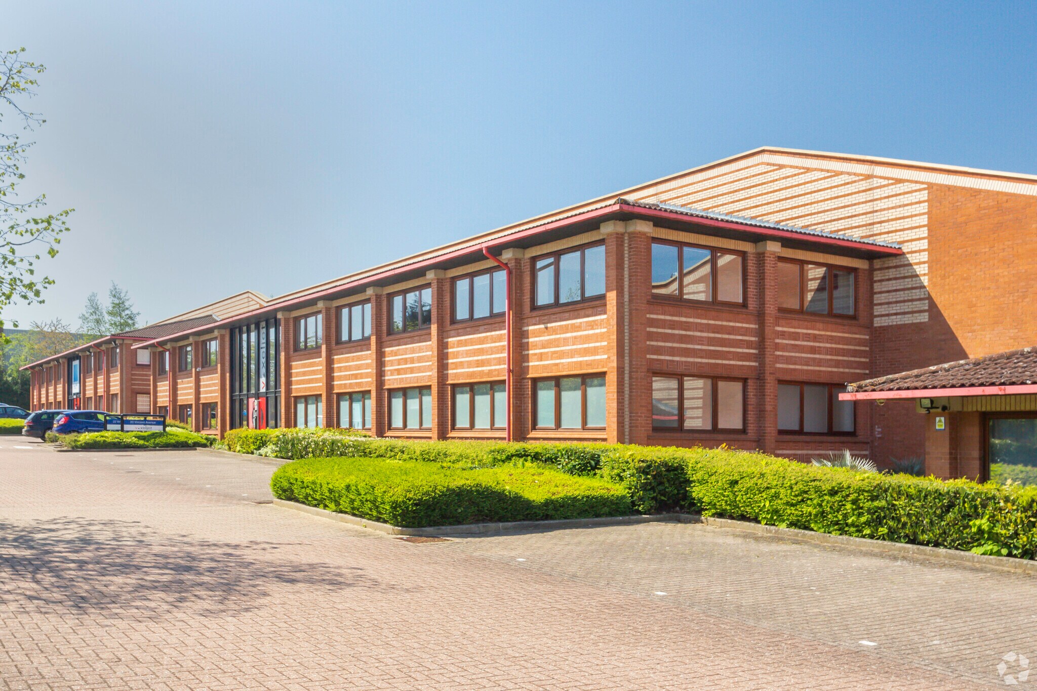 20-22 Vincent Ave, Milton Keynes for sale Primary Photo- Image 1 of 1