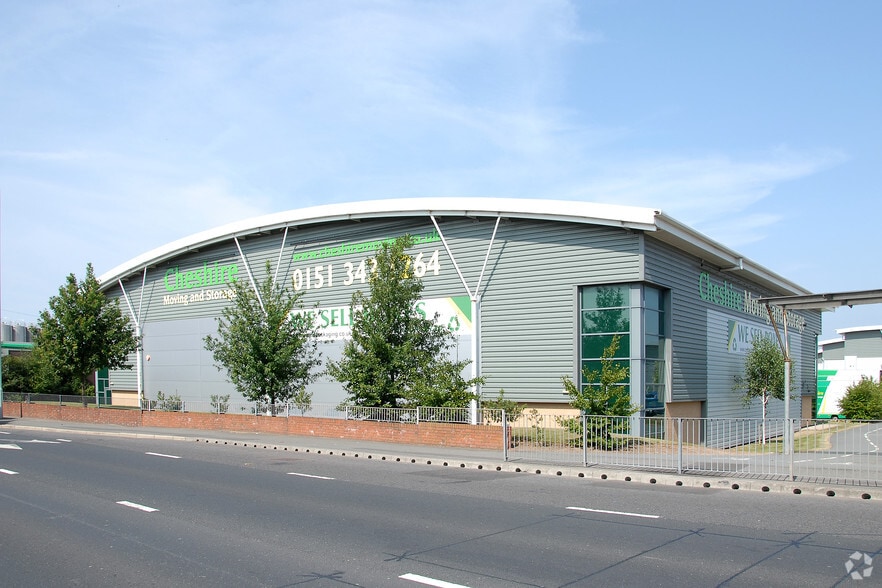 Old Hall Rd, Wirral to rent - Building Photo - Image 3 of 4