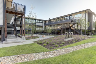 207 Canyon Blvd, Boulder, CO for rent Building Photo- Image 1 of 10