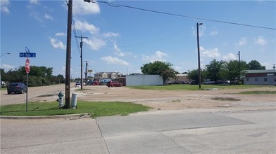 704 N Main St, Duncanville, TX for sale Primary Photo- Image 1 of 1