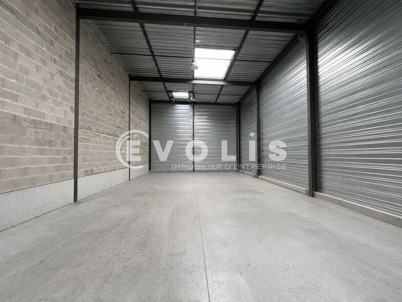 Light Industrial in Chaponost to rent - Interior Photo - Image 3 of 7
