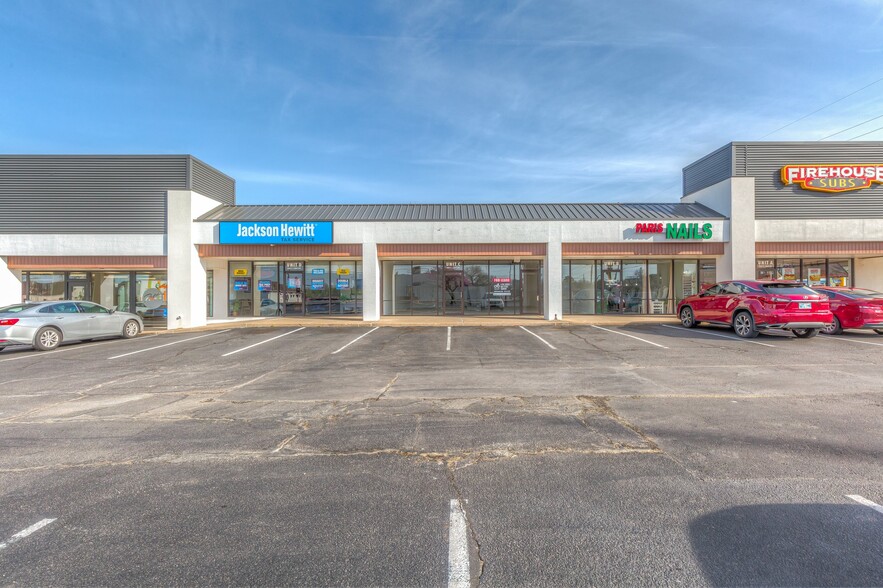 7030 S Lewis Ave, Tulsa, OK for rent - Building Photo - Image 1 of 7