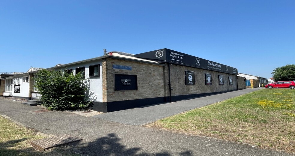 1-11 Bowlers Croft, Basildon to rent - Building Photo - Image 1 of 5