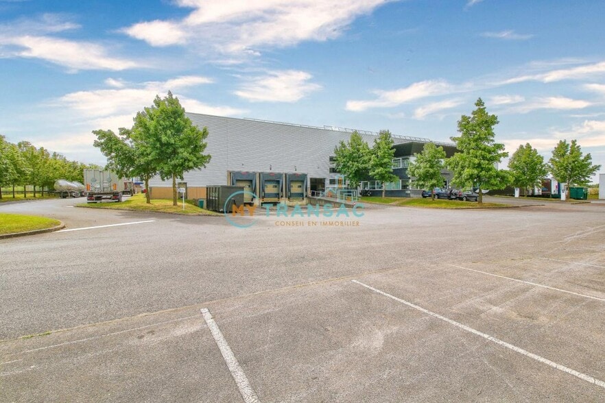 Light Industrial in Saint-Michel-sur-Orge to rent - Building Photo - Image 1 of 27