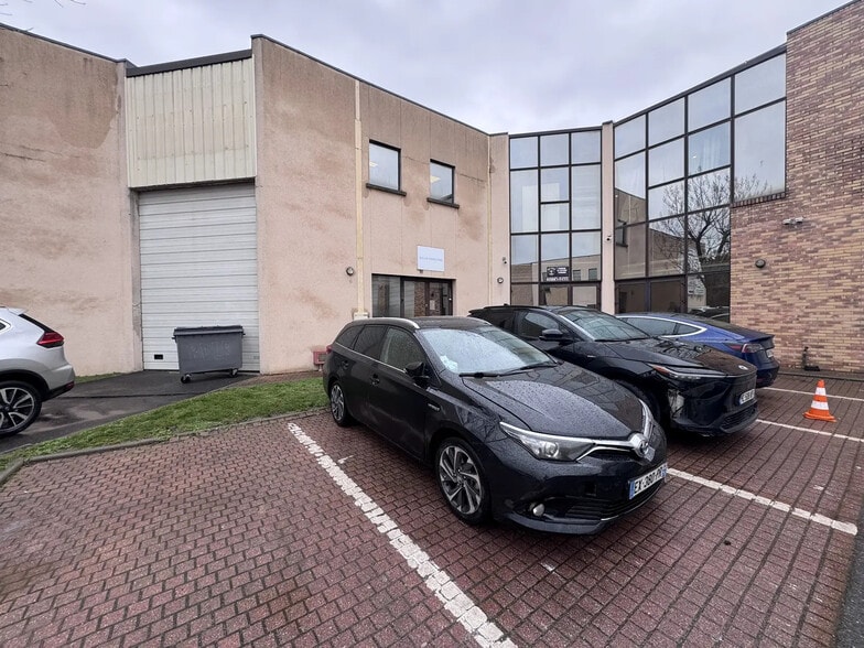 201 Rue Jules Ferry, Montmagny to rent - Primary Photo - Image 1 of 6