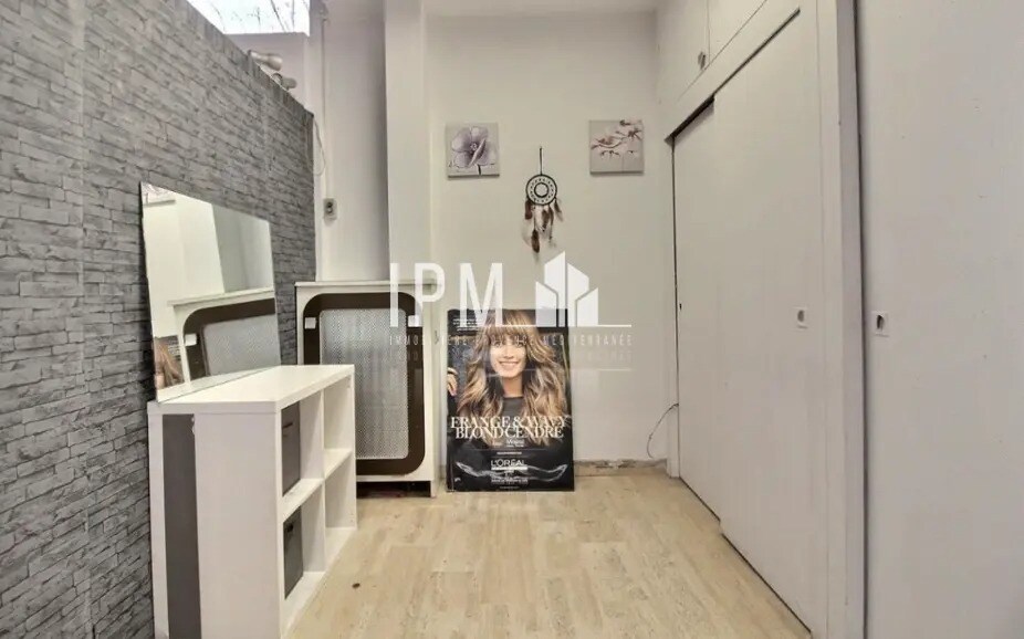 Marseille, BDR 13004 - - - Interior Photo - Image 2 of 3