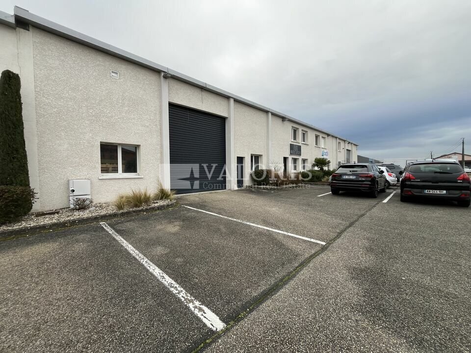 31 Rue Wilson, Décines-Charpieu to rent Building Photo- Image 1 of 8