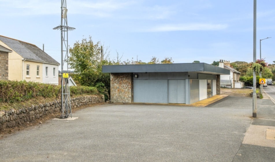 Barncoose Ter, Redruth to rent - Building Photo - Image 2 of 4
