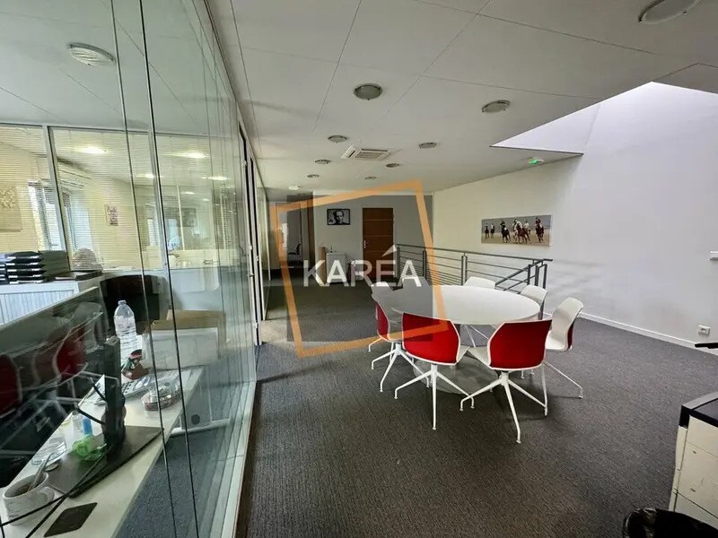 Office in Serris for sale Interior Photo- Image 1 of 6