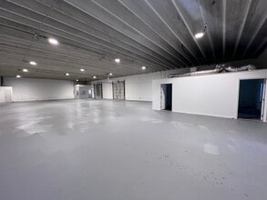 350-382 NE 191st St, Miami, FL to rent Interior Photo- Image 2 of 3