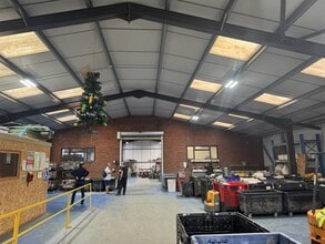 Talewater, Talaton to rent Interior Photo- Image 1 of 3