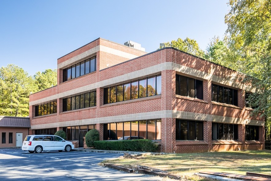 922 Hurricane Shoals Rd NE, Lawrenceville, GA for sale - Building Photo - Image 1 of 1